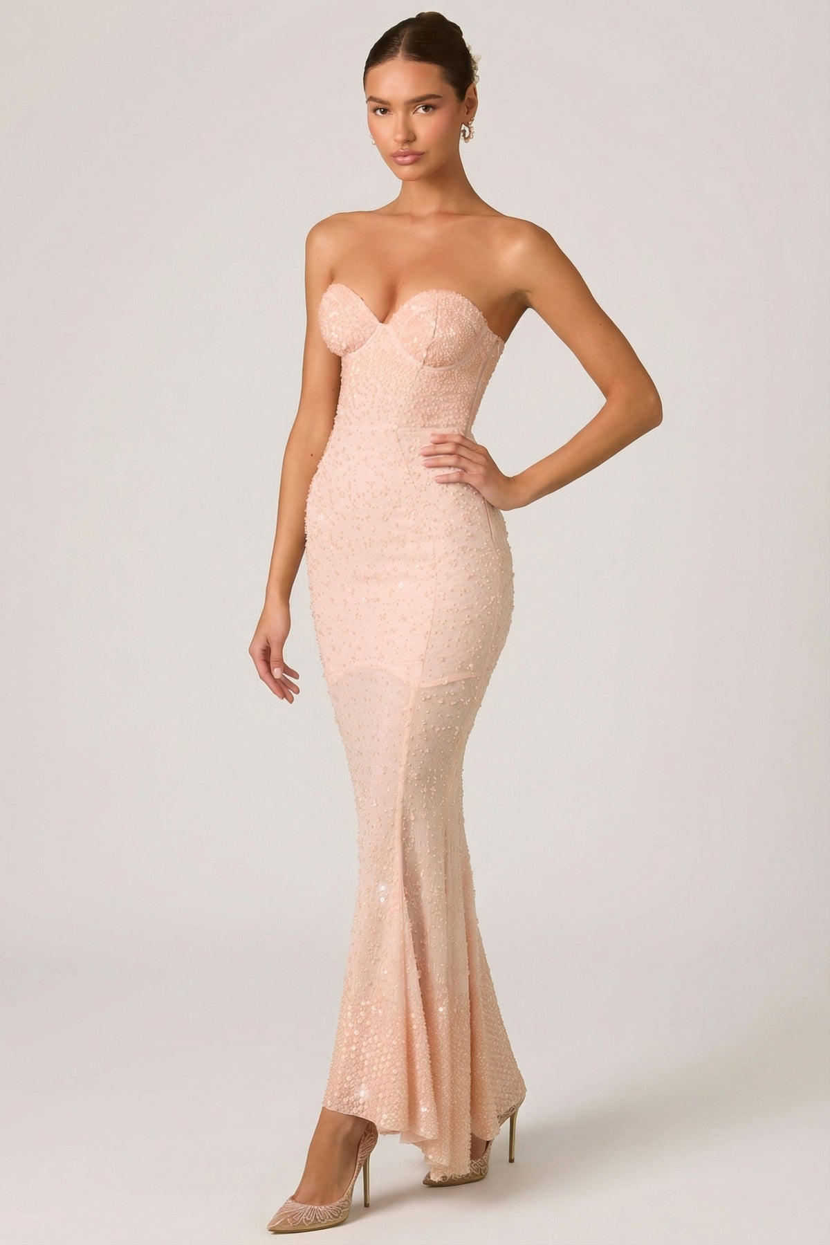 Embellished Sweetheart-Neck Fishtail Gown in Dusty Rose – view 6